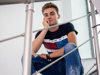 ChrisMalone - Webcam live x avec un Gay sur le site XLovegay.com 