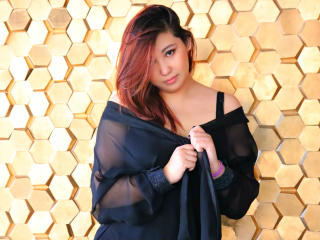 HauntedHeart模特的性感个人头像，邀请您观看热辣劲爆的实时摄像表演！